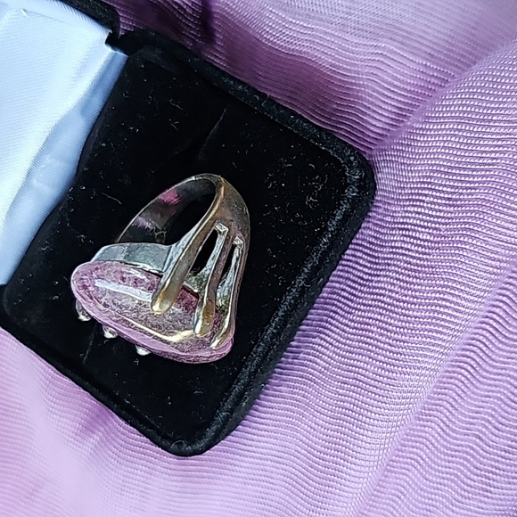 Ring - Picture 3 of 5